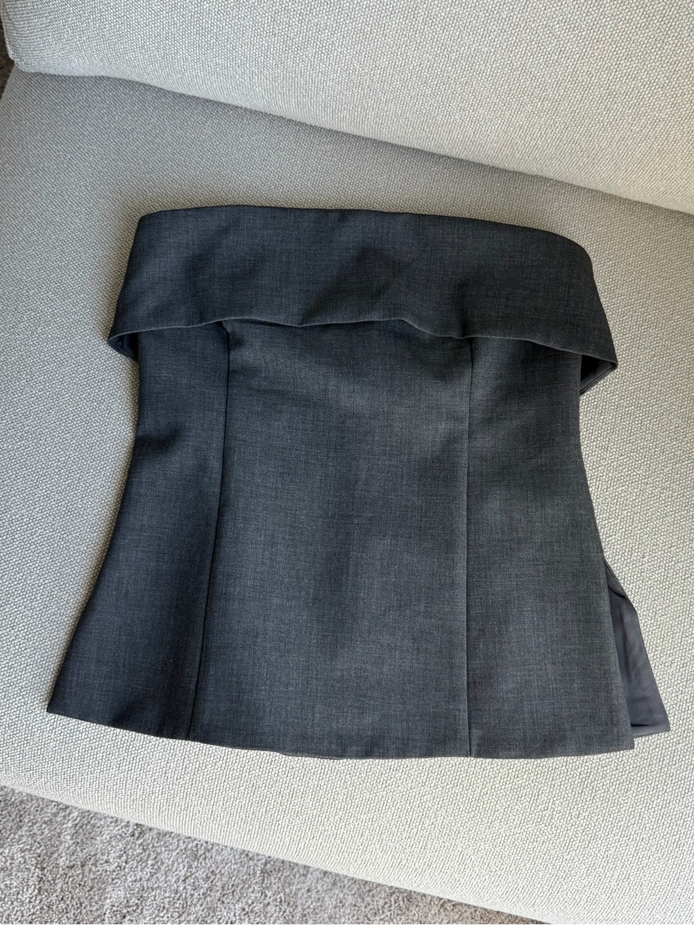Aritzia Babaton Strapless Top